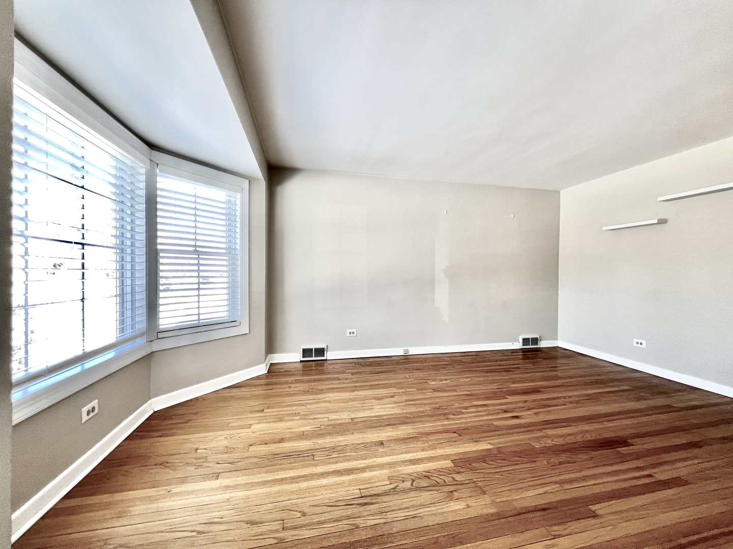 10223 S Spaulding Avenue