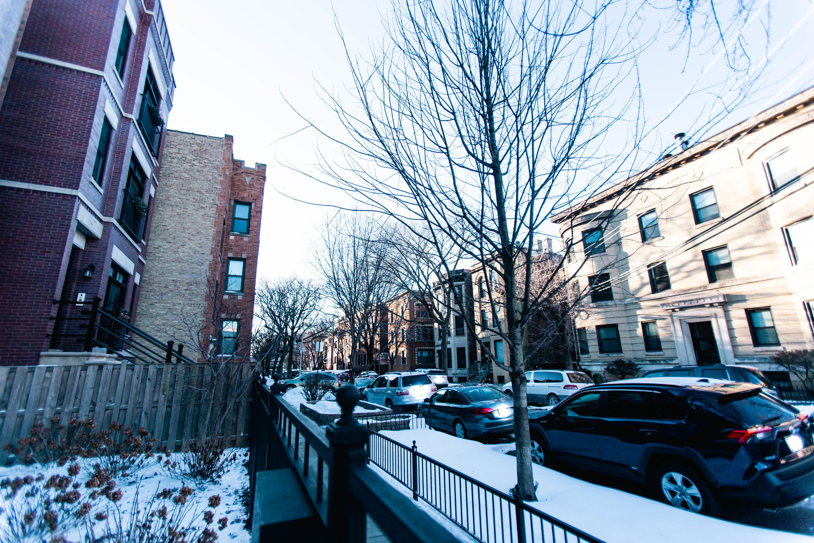 843 W Fletcher Street 2W