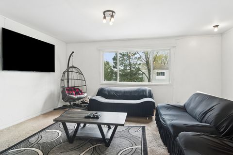 Tiny photo for 872 Cambridge Place #126D, Wheeling, IL 60090 (MLS # 12618787)
