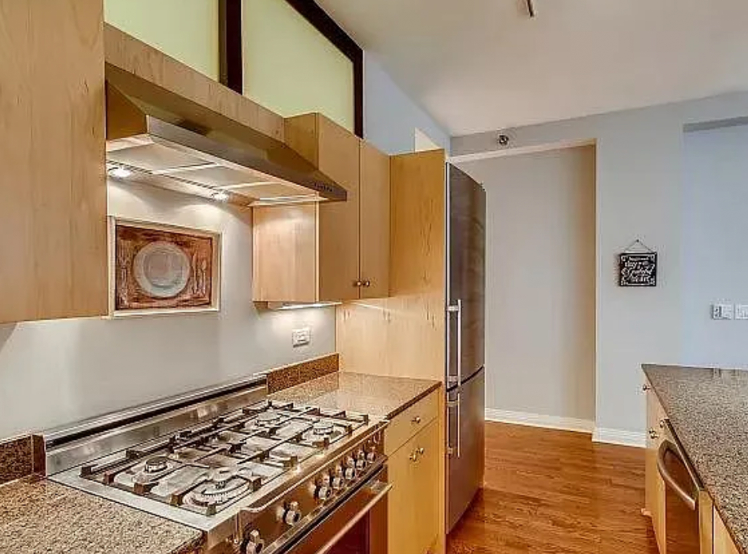 6 N Michigan Avenue 706