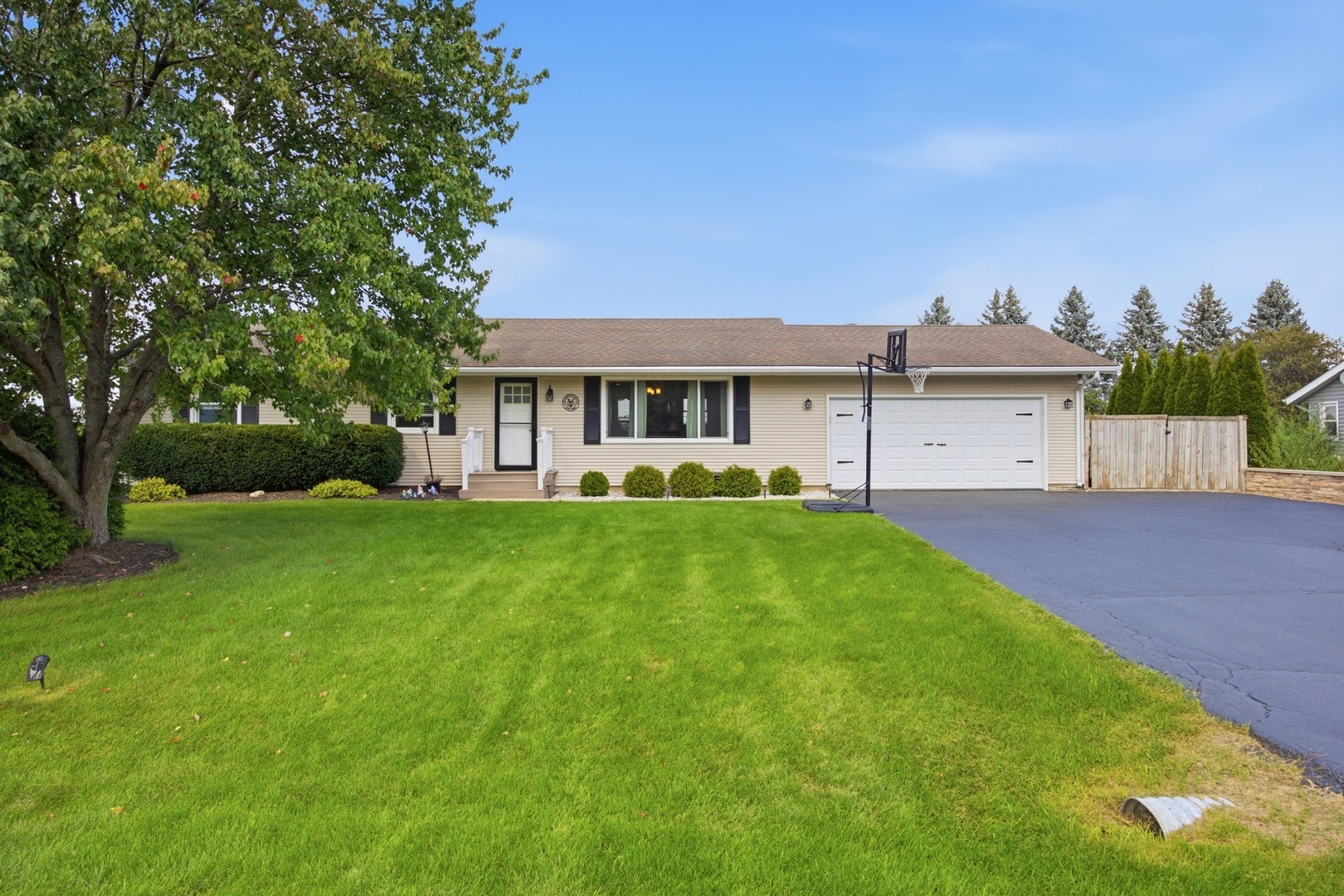 6058 Lora Lane