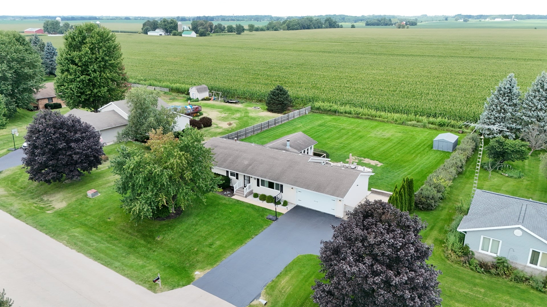 6058 Lora Lane