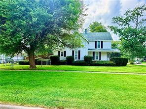 Photo of 701 W WASHINGTON Street, Hoopeston, IL 60942 (MLS # 12735999)