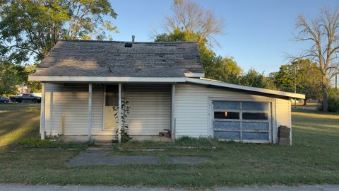 Photo of 320 S Main Street, Atwood, IL 61913 (MLS # 12490280)