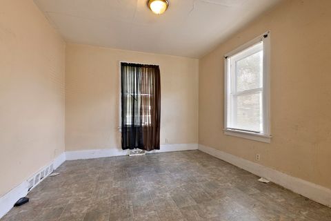Tiny photo for 817 Lapp Court, Rockford, IL 61101 (MLS # 12690310)