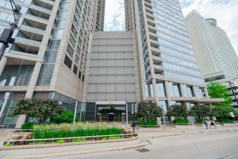 Photo of 600 N LAKE SHORE Drive #1905, Chicago, IL 60611 (MLS # 12477512)