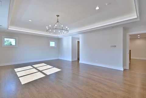 Tiny photo for 594 W Comstock Avenue, Elmhurst, IL 60126 (MLS # 12544929)