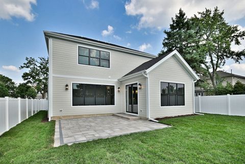 Tiny photo for 594 W Comstock Avenue, Elmhurst, IL 60126 (MLS # 12544929)