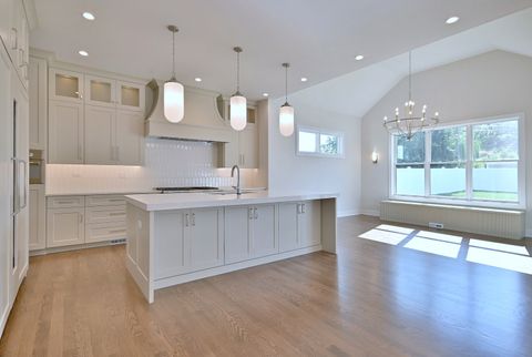 Tiny photo for 594 W Comstock Avenue, Elmhurst, IL 60126 (MLS # 12544929)