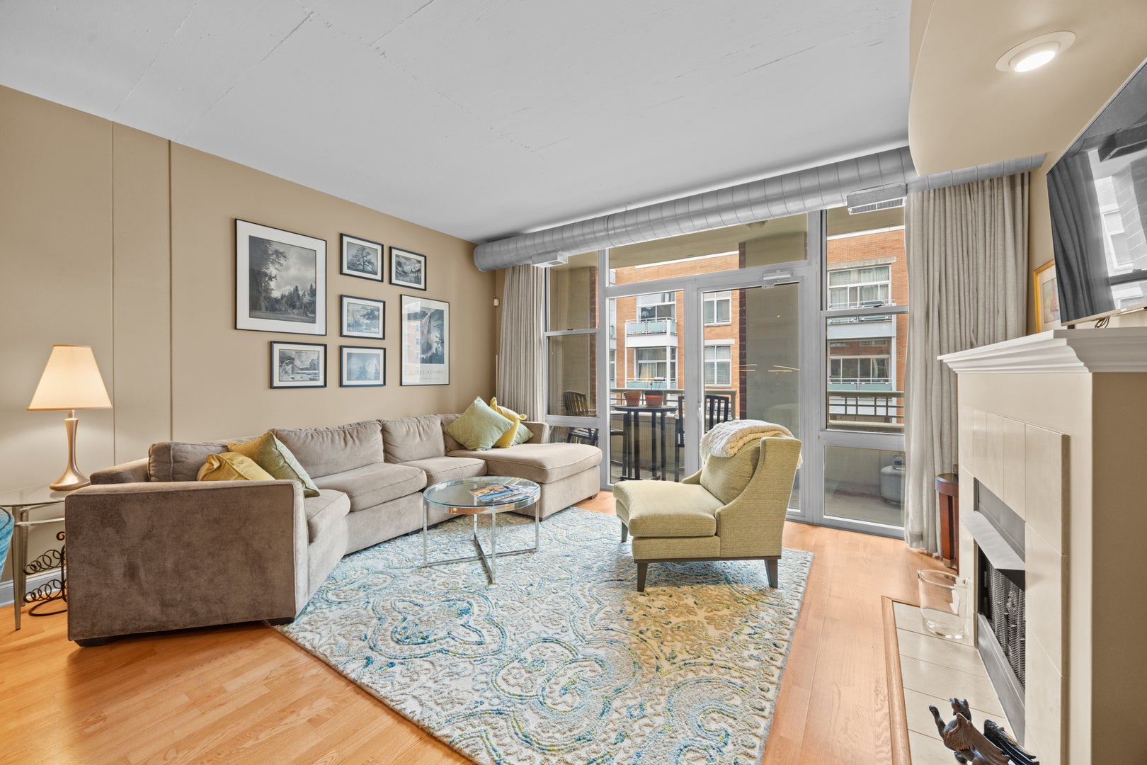 1001 W Madison Street 413