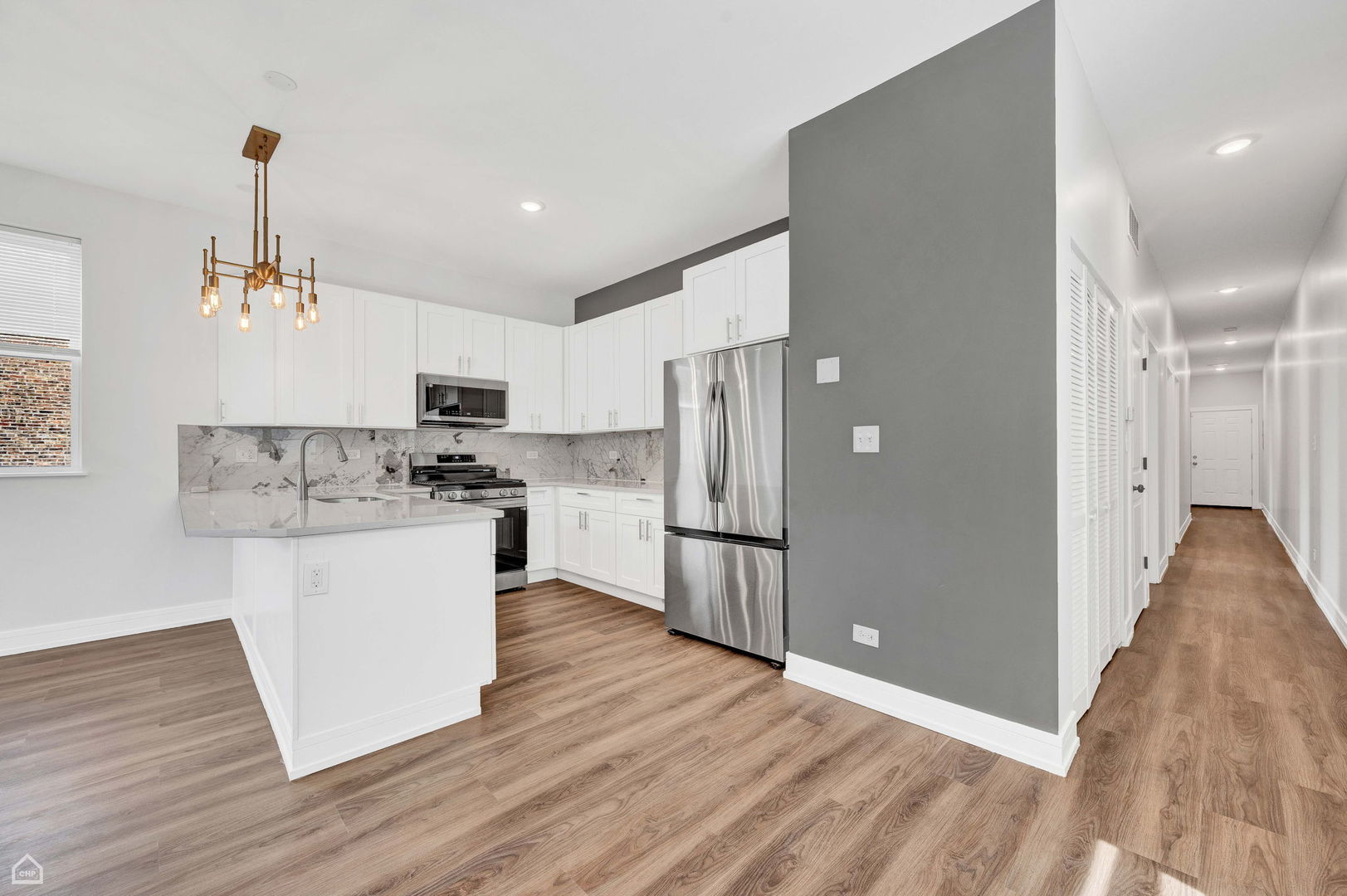 4435 S Prairie Avenue