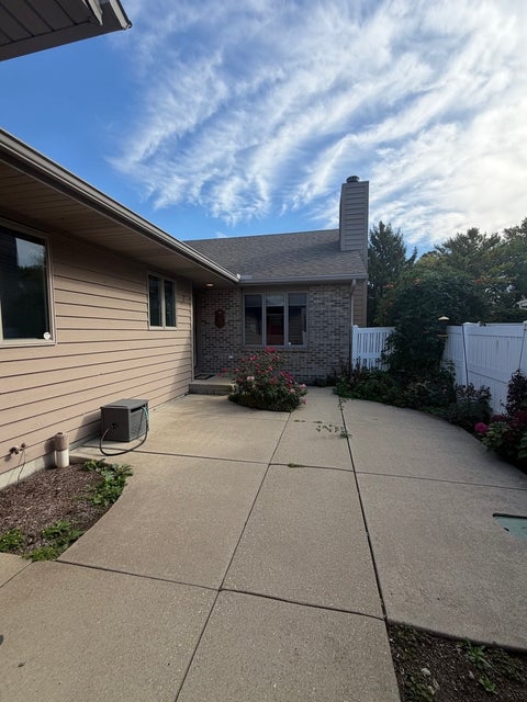 Tiny photo for 1112 Meadows Walk Drive, Bourbonnais, IL 60914 (MLS # 12783118)