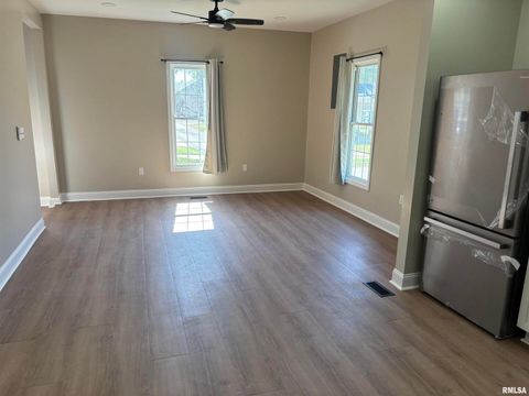 Tiny photo for 312 W SYCAMORE Street, Carbondale, IL 62901 (MLS # EB460121)