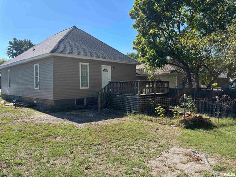 Tiny photo for 312 W SYCAMORE Street, Carbondale, IL 62901 (MLS # EB460121)