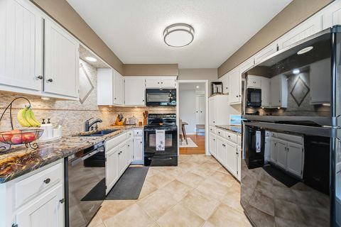 Tiny photo for 90 Golfview Lane #D, Frankfort, IL 60423 (MLS # 12507585)