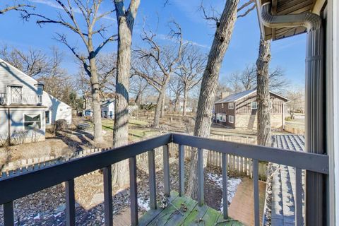 Tiny photo for 26W548 Prairie Avenue, Winfield, IL 60190 (MLS # 12566048)