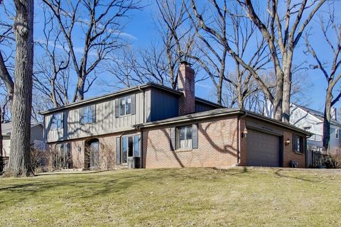 Tiny photo for 26W548 Prairie Avenue, Winfield, IL 60190 (MLS # 12566048)