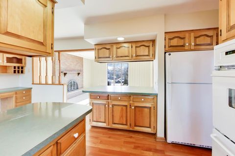 Tiny photo for 26W548 Prairie Avenue, Winfield, IL 60190 (MLS # 12566048)