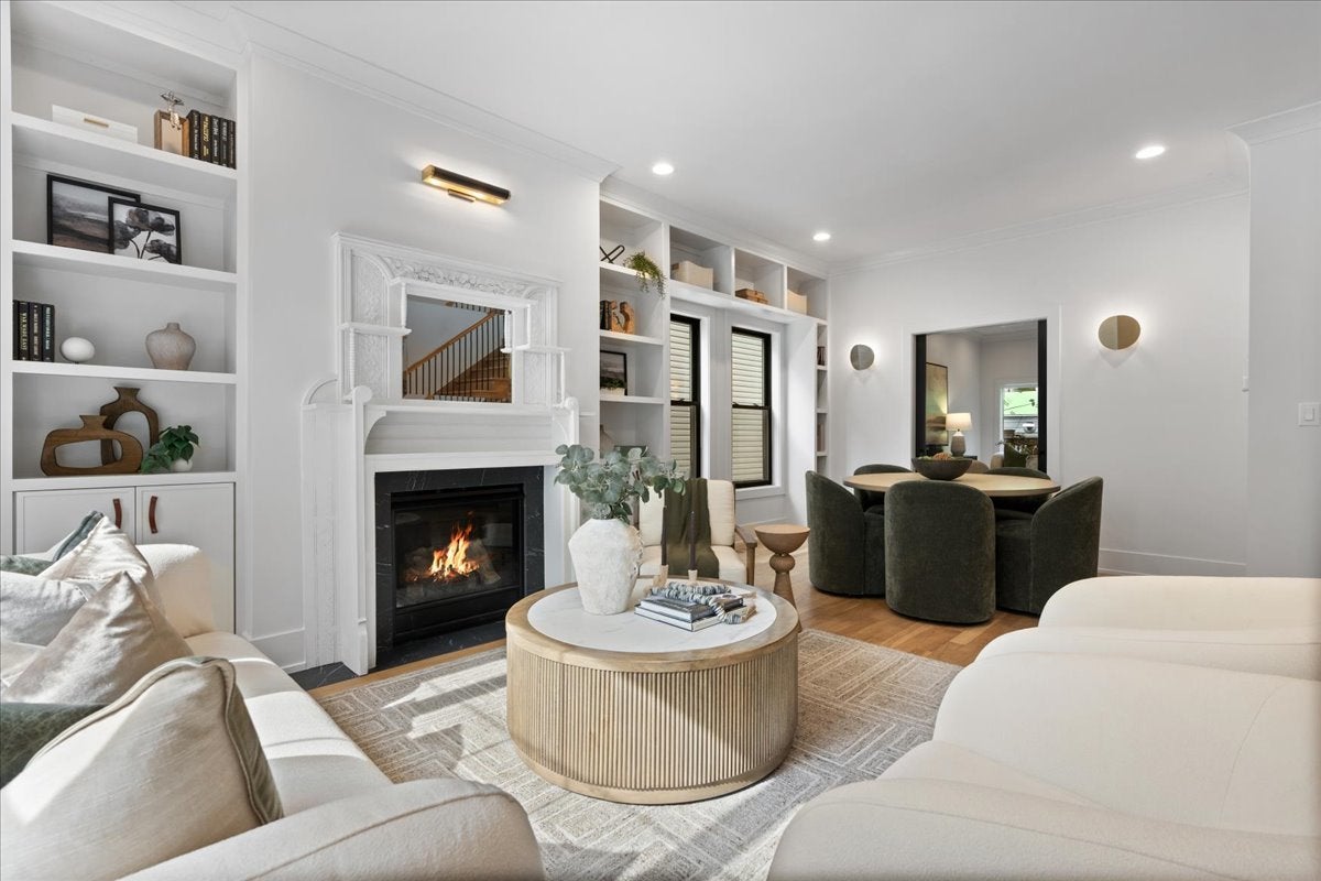 1962 W Wilson Avenue