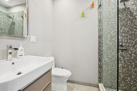 Tiny photo for 1521 W Edgewater Avenue #1E, Chicago, IL 60660 (MLS # 12541936)