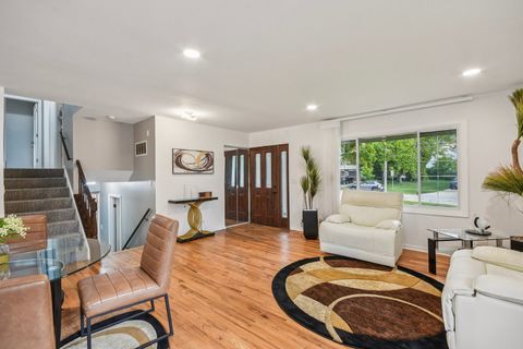 Tiny photo for 1860 Burr Ridge Drive, Hoffman Estates, IL 60192 (MLS # 12464004)