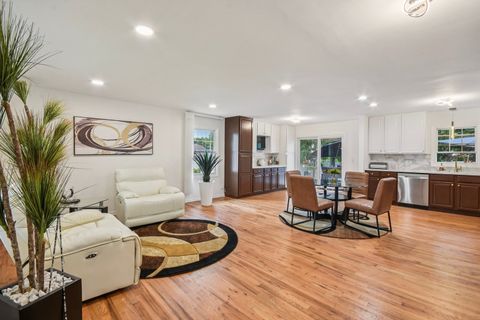 Tiny photo for 1860 Burr Ridge Drive, Hoffman Estates, IL 60192 (MLS # 12464004)