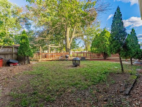 Tiny photo for 921 N Grace Street, Lombard, IL 60148 (MLS # 12548466)