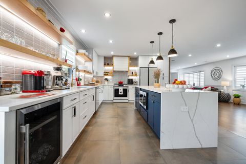 Tiny photo for 500 E Holly Avenue, Mount Prospect, IL 60056 (MLS # 12462876)