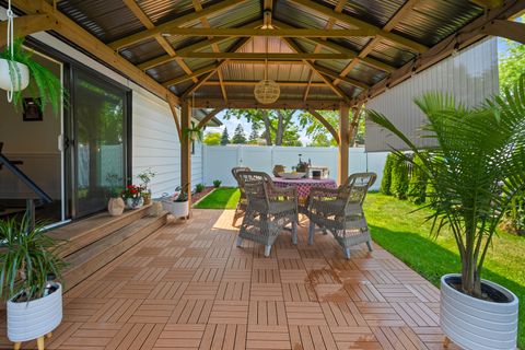 Tiny photo for 500 E Holly Avenue, Mount Prospect, IL 60056 (MLS # 12462876)