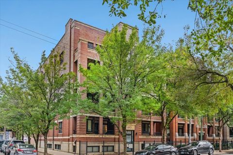 693 N Peoria Street 4N Chicago IL 60642