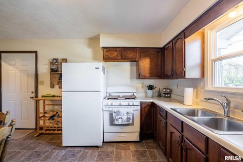 Tiny photo for 806 S JACKSON Street, West Frankfort, IL 62896 (MLS # QC4268970)