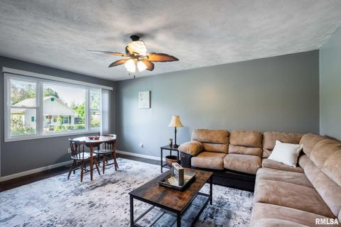 Tiny photo for 806 S JACKSON Street, West Frankfort, IL 62896 (MLS # QC4268970)