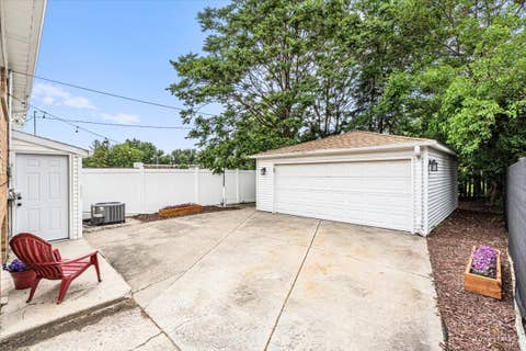 Tiny photo for 402 N Douglas Avenue #402, Villa Park, IL 60181 (MLS # 12672370)