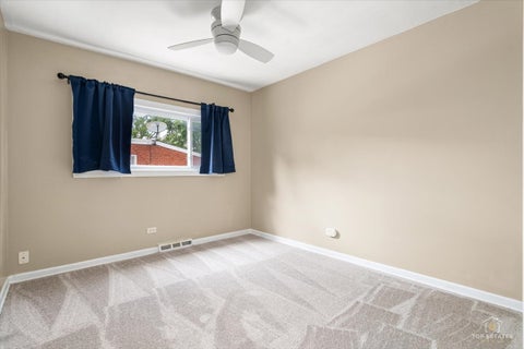 Tiny photo for 402 N Douglas Avenue #402, Villa Park, IL 60181 (MLS # 12672370)