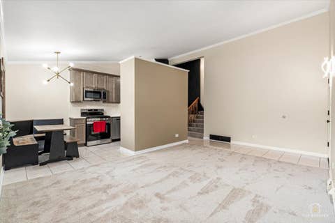Tiny photo for 402 N Douglas Avenue #402, Villa Park, IL 60181 (MLS # 12672370)