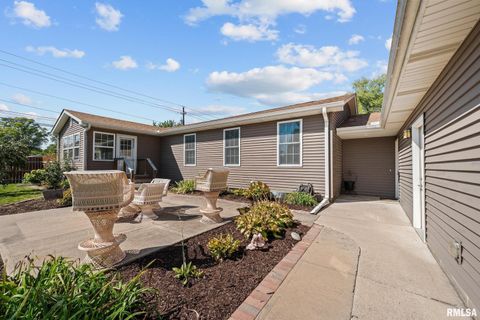 Tiny photo for 2720 KENNEDY Drive, East Moline, IL 61244 (MLS # QC4267362)