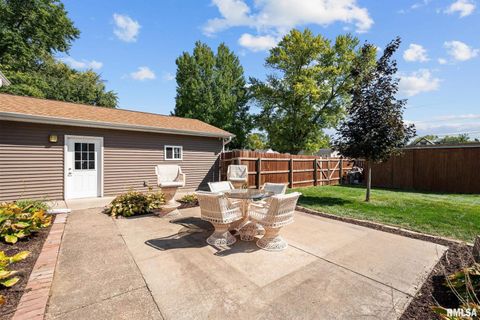 Tiny photo for 2720 KENNEDY Drive, East Moline, IL 61244 (MLS # QC4267362)