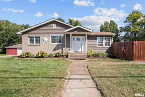 Photo of 2720 KENNEDY Drive, East Moline, IL 61244 (MLS # QC4267362)