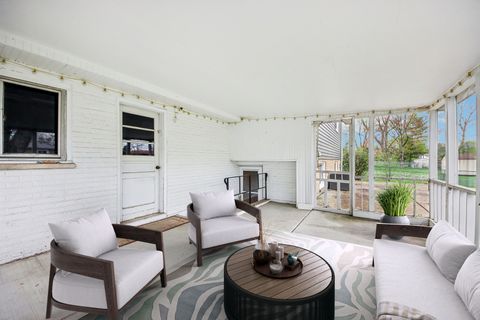 Tiny photo for 1407 N Highland Avenue, Arlington Heights, IL 60004 (MLS # 12612299)