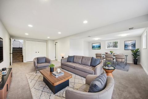 Tiny photo for 1407 N Highland Avenue, Arlington Heights, IL 60004 (MLS # 12612299)