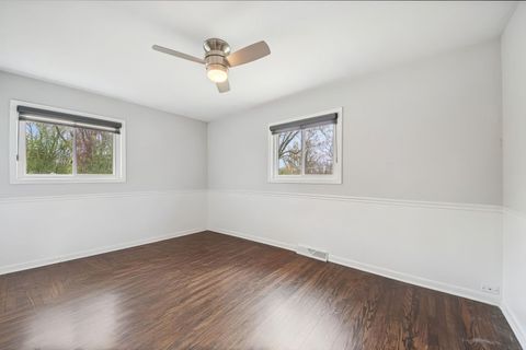 Tiny photo for 1407 N Highland Avenue, Arlington Heights, IL 60004 (MLS # 12612299)