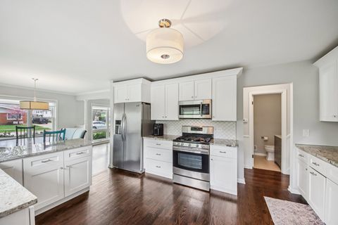 Tiny photo for 1407 N Highland Avenue, Arlington Heights, IL 60004 (MLS # 12612299)