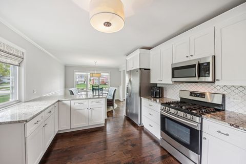 Tiny photo for 1407 N Highland Avenue, Arlington Heights, IL 60004 (MLS # 12612299)