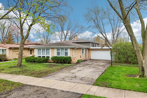 Tiny photo for 1407 N Highland Avenue, Arlington Heights, IL 60004 (MLS # 12612299)
