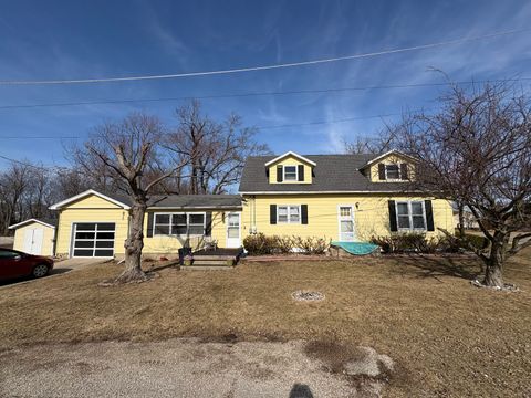 Tiny photo for 4902 14th Street, Streator, IL 61364 (MLS # 12567660)