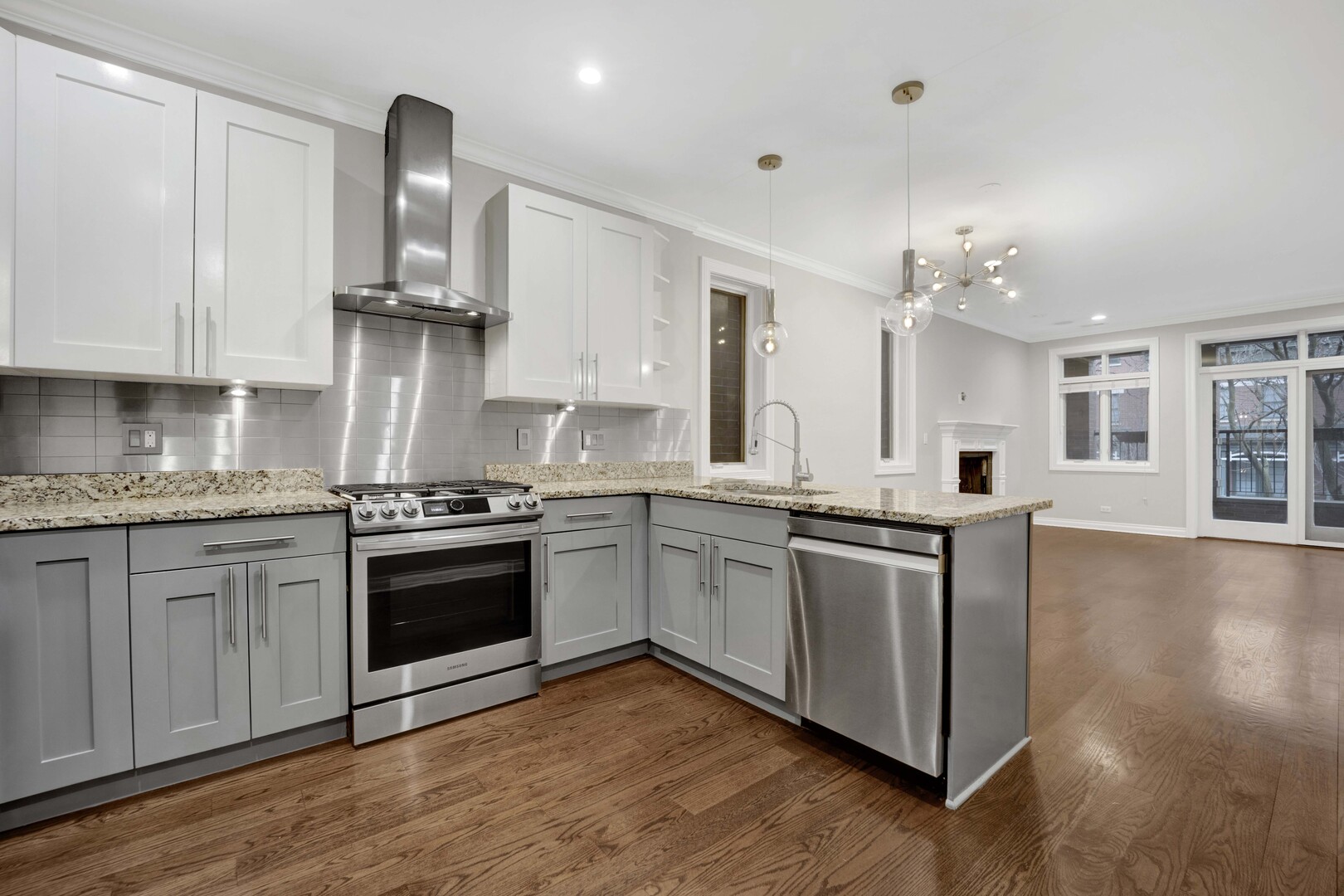 1033 W Monroe Street 2