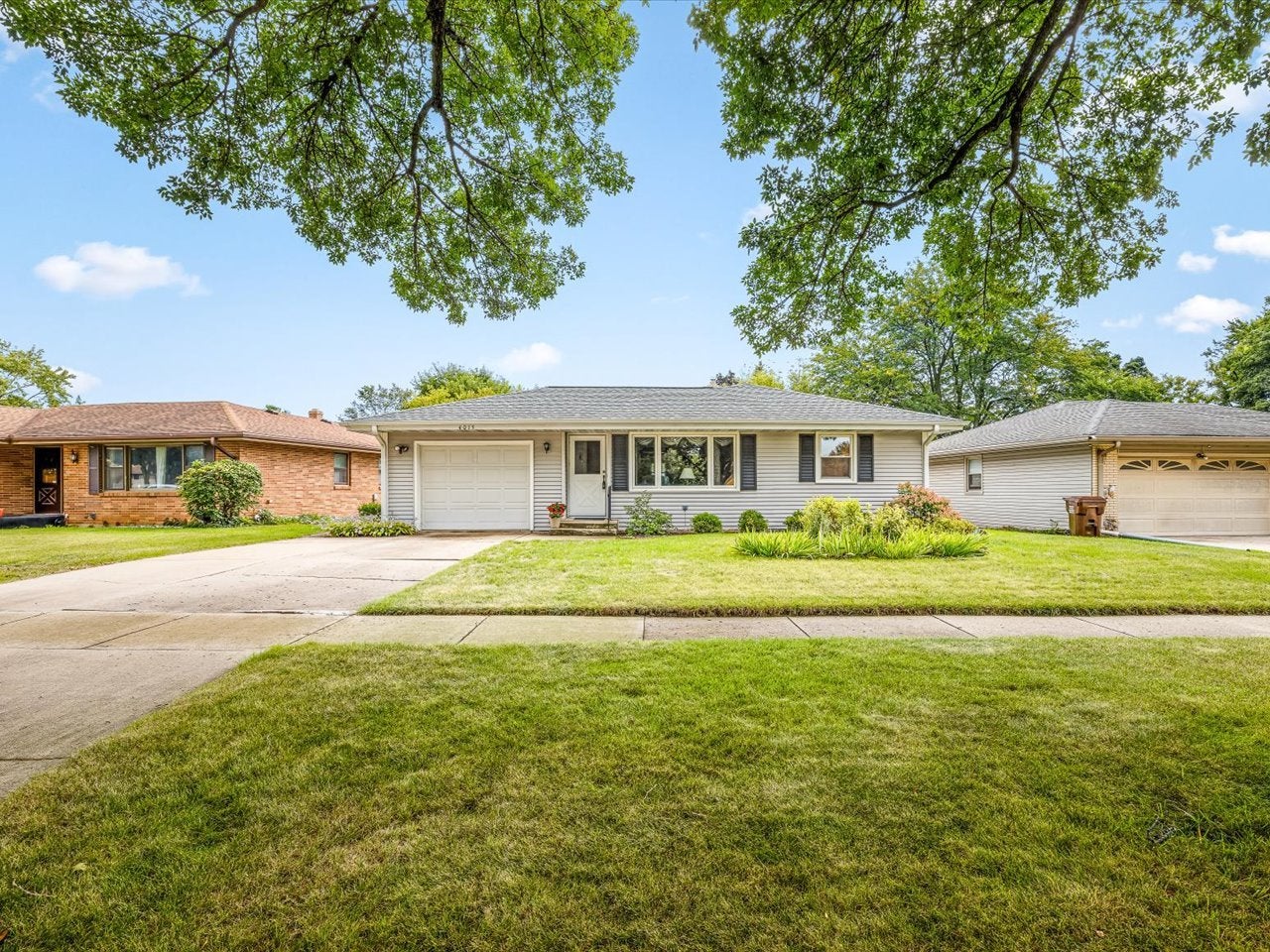 4015 Pleasant Valley Boulevard
