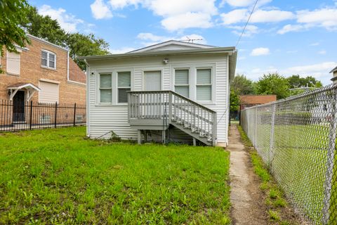 Tiny photo for 9214 S Woodlawn Avenue, Chicago, IL 60619 (MLS # 12492905)