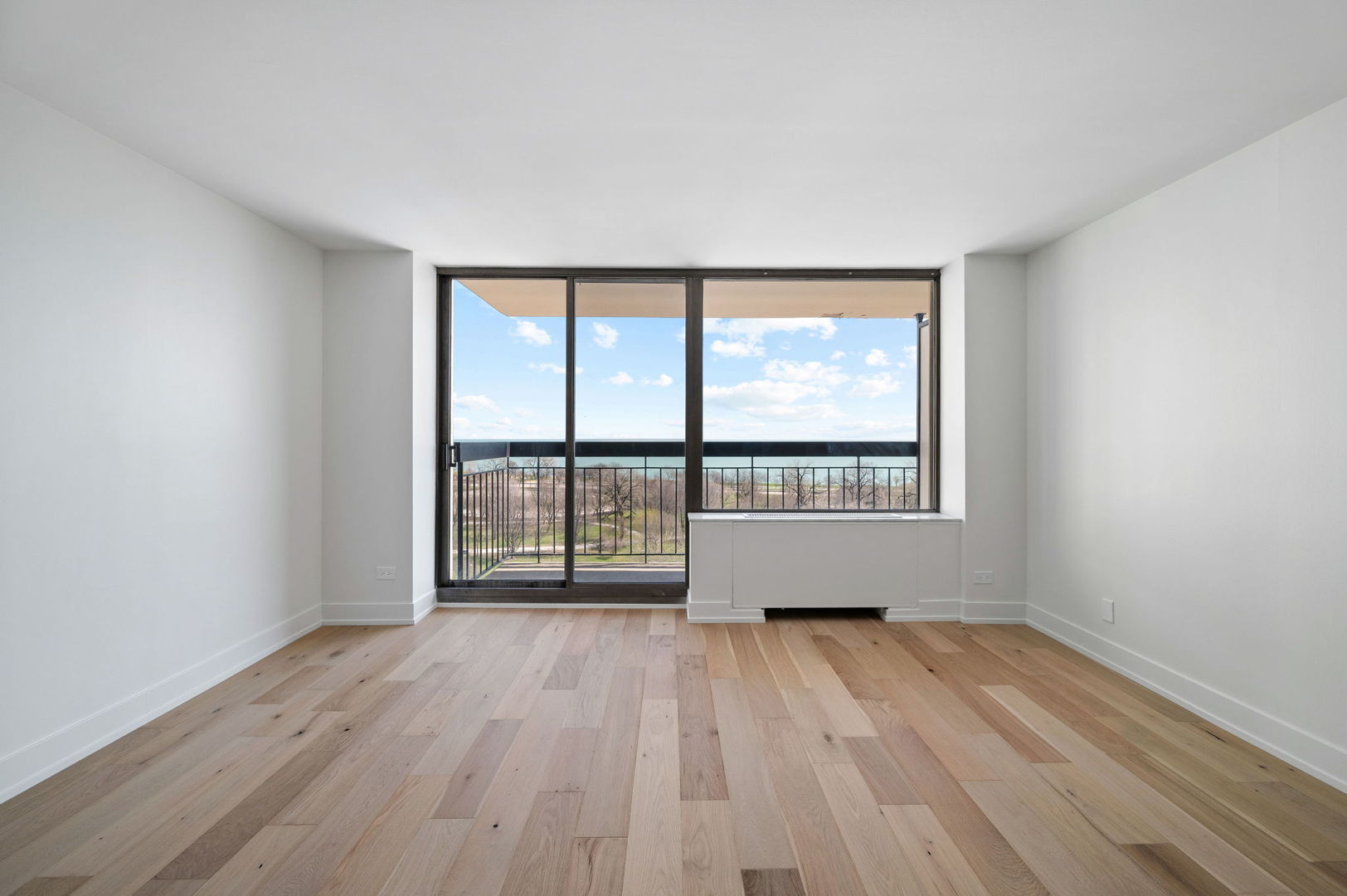 5201 S Cornell Avenue 12C