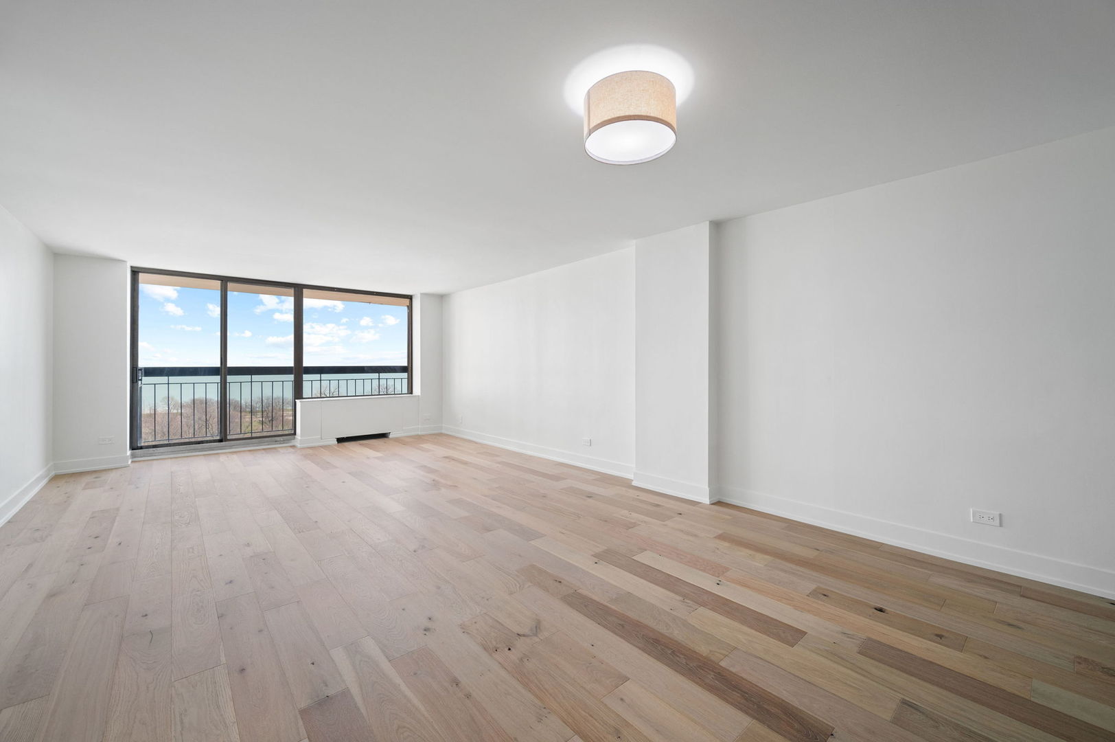 5201 S Cornell Avenue 12C